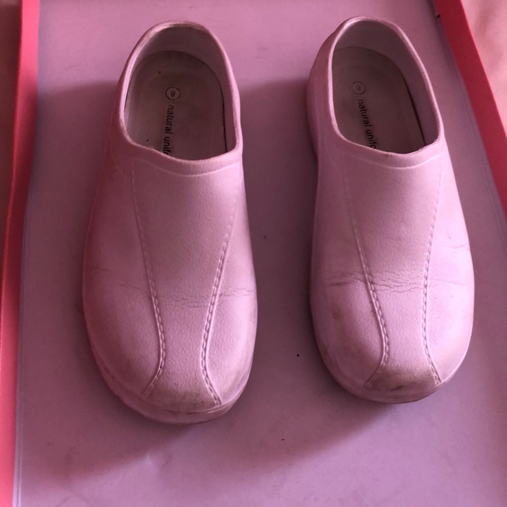 Nurse shoes